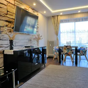 Charming Ac 2-bedroom Center Family, Couples Friendly Apartment Antibes